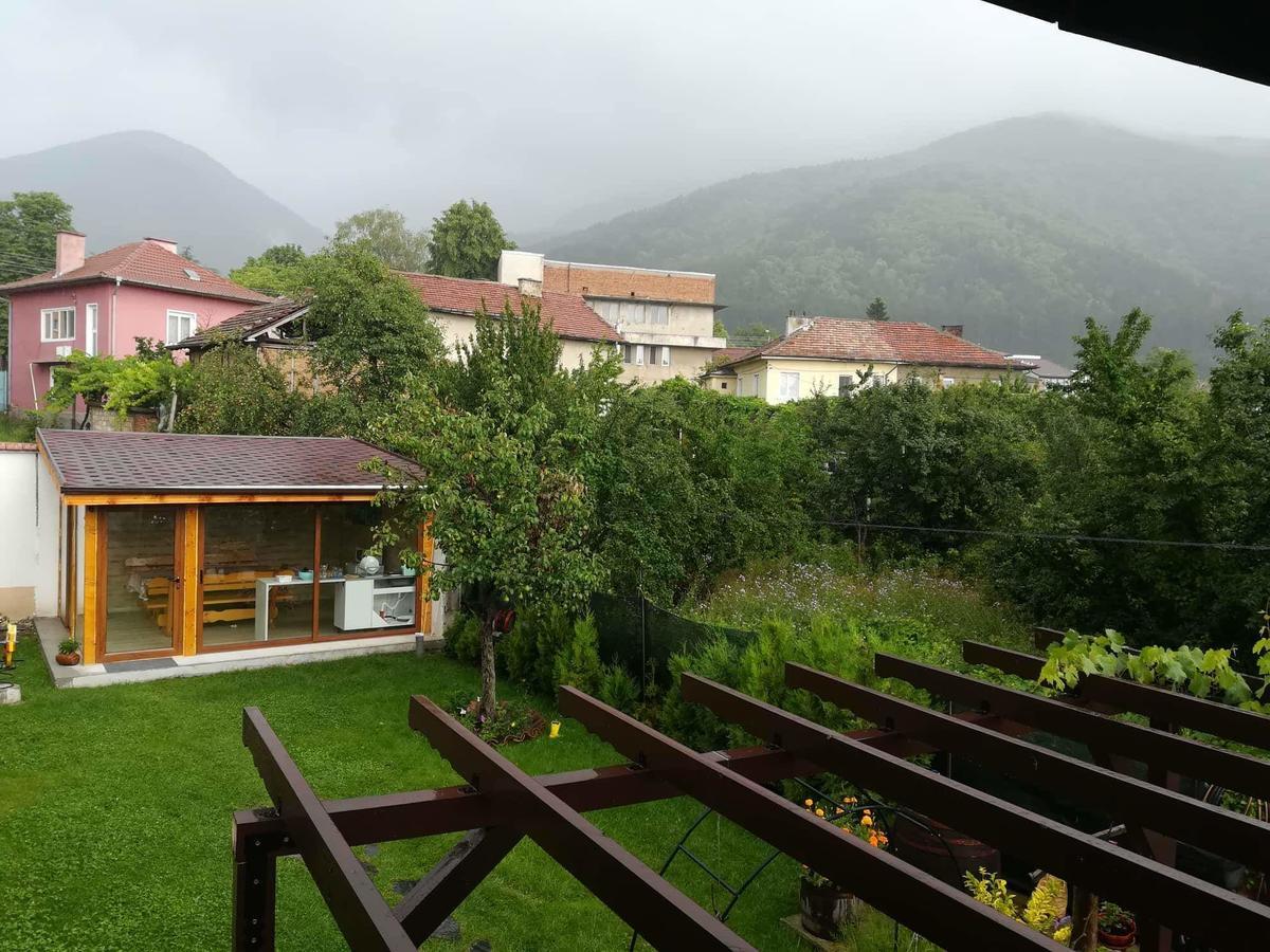Guest House Vasilena Sapareva Banya Exterior photo